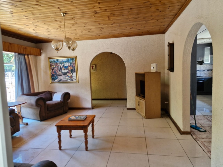 To Let 3 Bedroom Property for Rent in Pellissier Free State